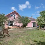 Maison Moderne Avec Jardin Pour 8 à Hébergement de vacances *