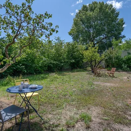 Maison Moderne Avec Jardin Pour 8 à Hébergement de vacances *
